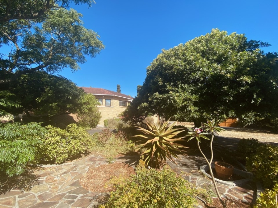 4 Bedroom Property for Sale in Table View Western Cape